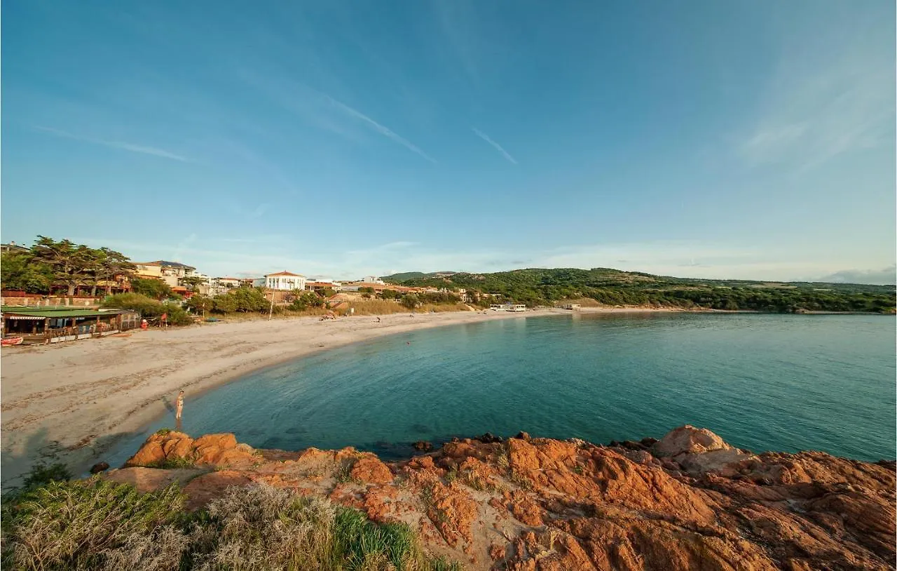 1 Bedroom Beautiful Apartment In Isola Rossa Italy